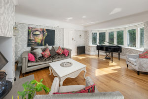 Photo 8- click for photo gallery